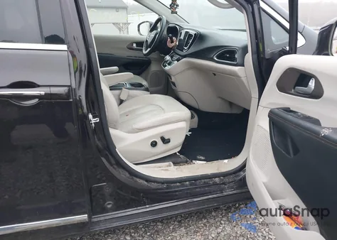 2017 Chrysler Pacifica Touring-L Plus из США, поврежденный, VIN 2C4RC1EG2HR584980